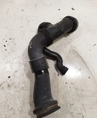 Air intake hose/pipe
