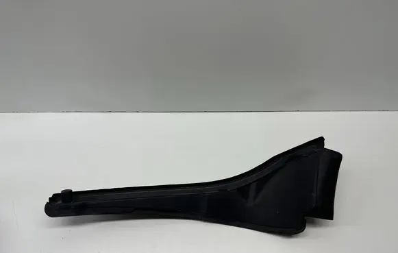 BMW 2 F45 Fender end trim 51767300518 7300518 15054410