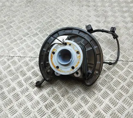 Mercedes-Benz EQA Rear wheel hub A2433570600 A2475400600