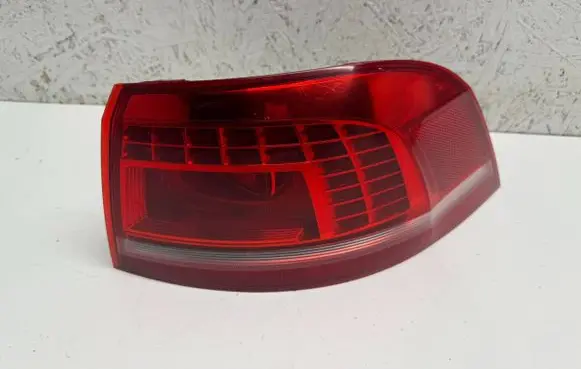 Volkswagen PASSAT B7 Rear/tail lights 3AF945208A