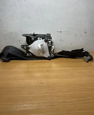 Audi A4 S4 B6 8E 8H Middle seatbelt (rear) C752 6079503
