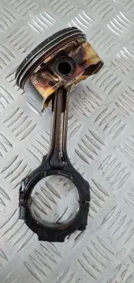 Nissan Murano Z51 Piston with connecting rod