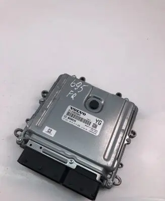 Volvo S60 Engine control unit/module ECU 31336983 0281018414