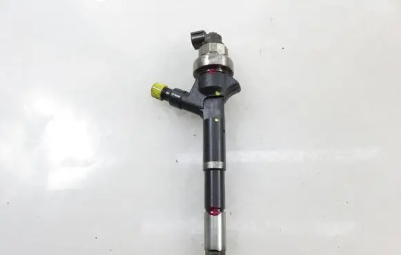 Opel Astra H Fuel injector 8973762702