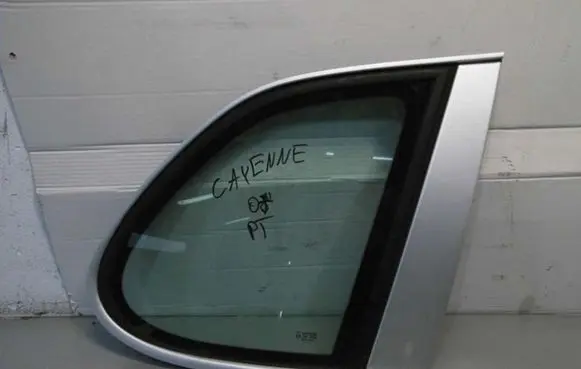Porsche Cayenne (9PA) Rear side window