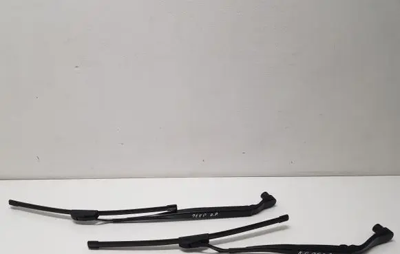 Jeep Grand Cherokee Front wiper blade arm