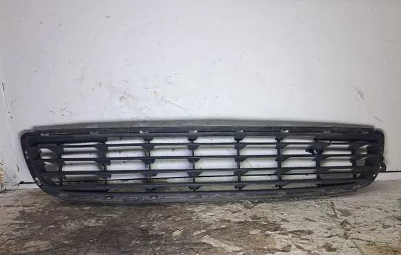 Opel Zafira B Front bumper lower grill 13124978 325769024