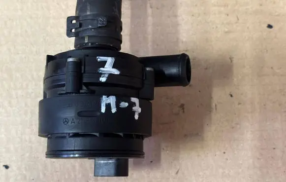 Mercedes-Benz GLC X253 C253 Electric auxiliary coolant/water pump A2118350264