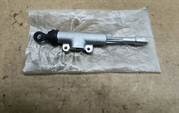 Audi 100 S4 C4 Clutch master cylinder 2502600 250-2600