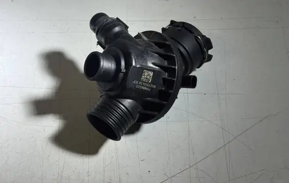 BMW 3 F30 F35 F31 Thermostat 7598865