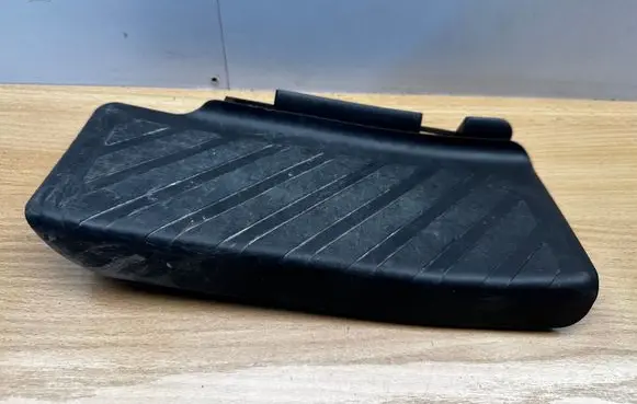 Volkswagen PASSAT B8 Foot rest pad/dead pedal 5Q1864777C