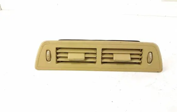 Rear air vent grill