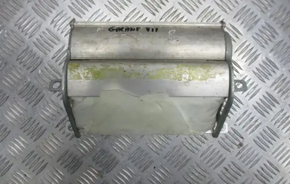 Mitsubishi Galant Steering wheel airbag