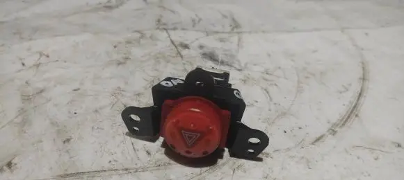 Nissan Almera Tino Hazard light switch