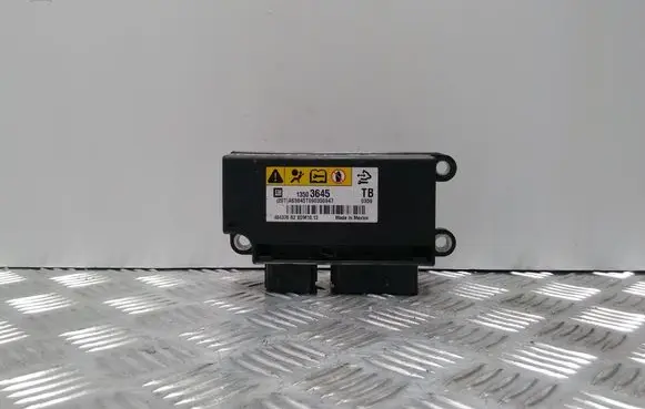 Opel Insignia A Airbag control unit/module 13503645