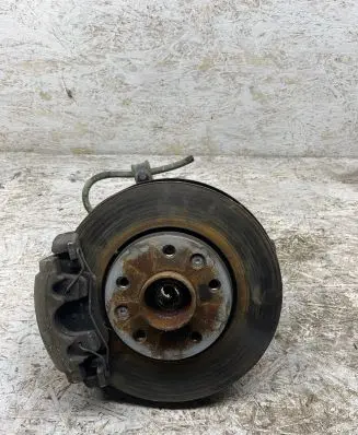 Nissan Juke II F16 Front wheel hub