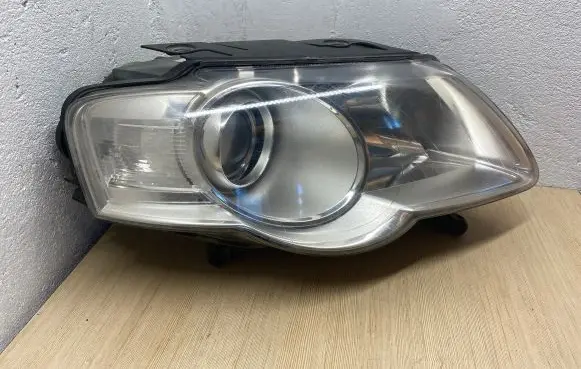 Volkswagen PASSAT B6 Headlight/headlamp 3C0941006J