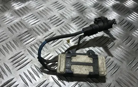 Toyota Corolla Verso AR10 Coolant fan relay 