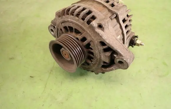 Nissan Almera N16 Generator/alternator 23100BU01080A