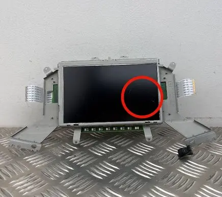Volkswagen Touareg II Speedometer (instrument cluster)