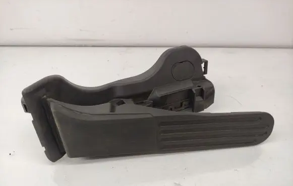 Volkswagen Golf VI Accelerator throttle pedal 1K1723503