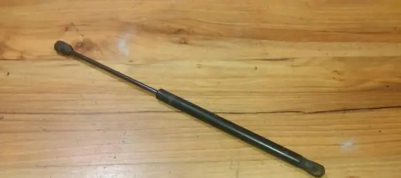 Mitsubishi Colt Tailgate/trunk strut/damper