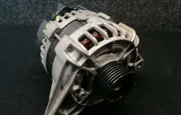 Mercedes-Benz CLA C117 X117 W117 Generator/alternator A0009063322