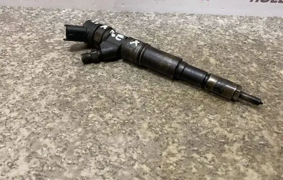 BMW X5 E53 Fuel injector 7785984 0445110