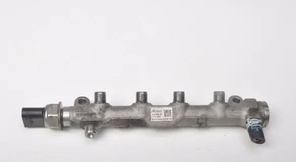 Seat Leon (5F) Fuel main line pipe 04L089D