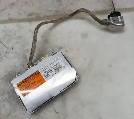 Renault Vel Satis Headlight ballast module Xenon 8200051260 3900016170 0311000130