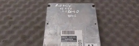 Toyota Avensis Verso Engine control unit/module 8966144300 1758005121