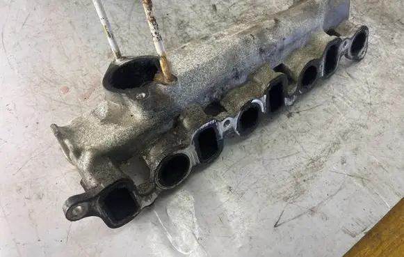 Toyota Land Cruiser (HDJ90) Intake manifold