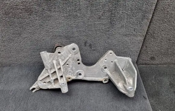Audi Q7 4L Fuel pump bracket 059130147P