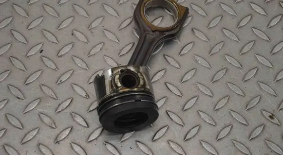Ford Transit - Tourneo Connect Piston 619