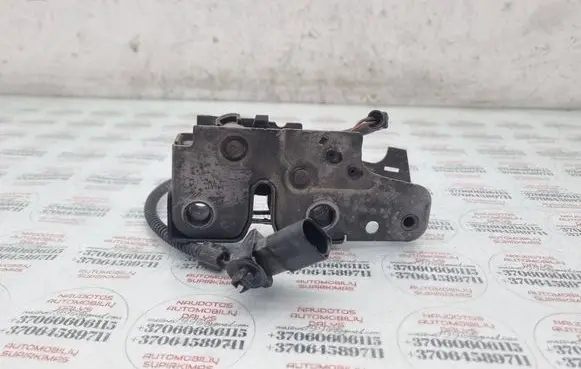 Volkswagen Touran I Engine bonnet/hood lock/catch 