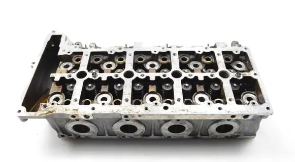 BMW 3 E90 E91 Engine head 7797678