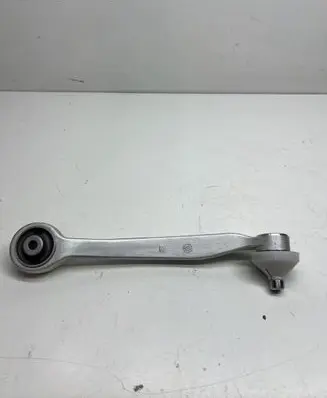 Volkswagen PASSAT B5.5 Front lower control arm/wishbone 8D0407506H