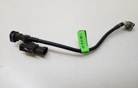 Jeep Cherokee Fuel return line/hose 68194161AC 04593949AB