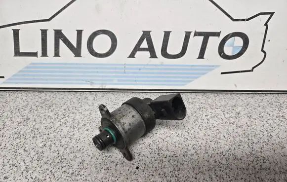 BMW 5 E60 E61 Fuel pressure sensor 0928400560 02950 48701