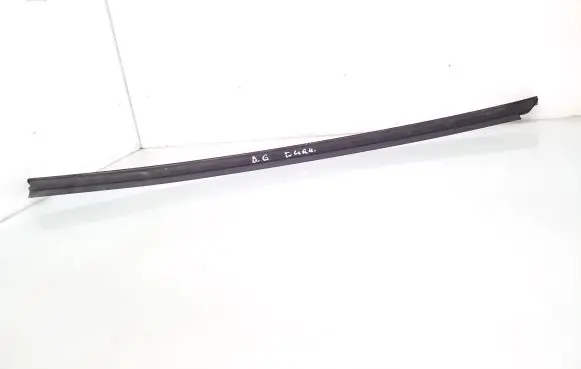 Porsche Taycan 9J1 Rear door windshield rail 9J1839476C