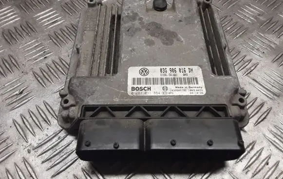 Seat Altea Engine control unit/module 03G906016DH 0281011864 1039S05792