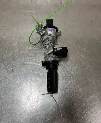 Volkswagen Polo VI Ignition lock 5Q1905865A
