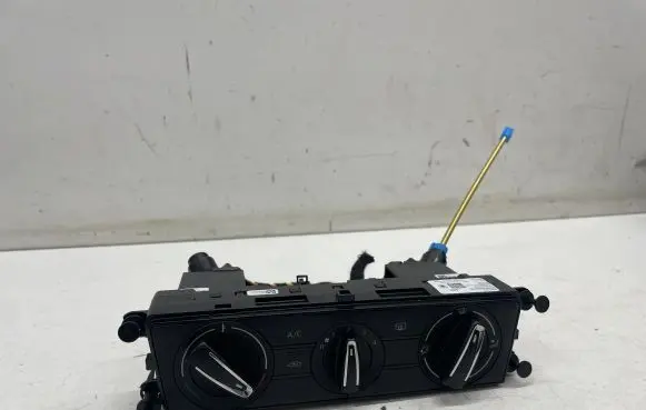 Skoda Kamiq Climate control unit 654820045D