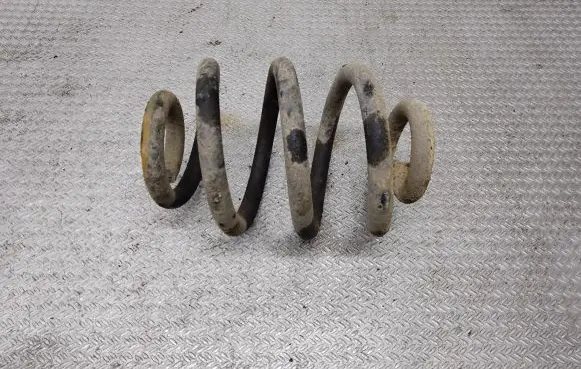 Volkswagen Transporter - Caravelle T4 Rear coil spring
