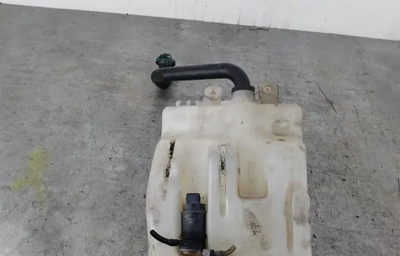 Nissan Micra Windshield washer fluid reservoir/tank 