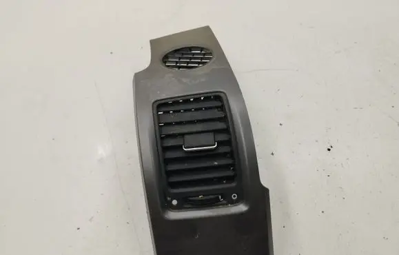 Honda CR-V Dashboard side air vent grill/cover trim 77630SWA