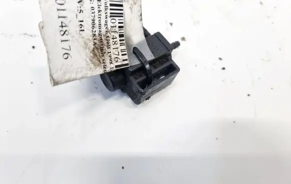 Volkswagen Golf IV Turbo solenoid valve 037906283A 72240200