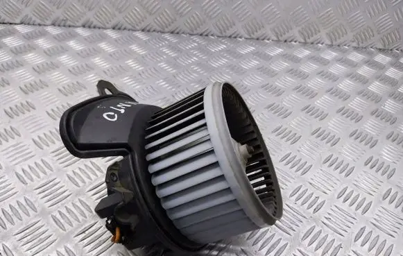 Fiat Grande Punto Front door blower motor 164230100