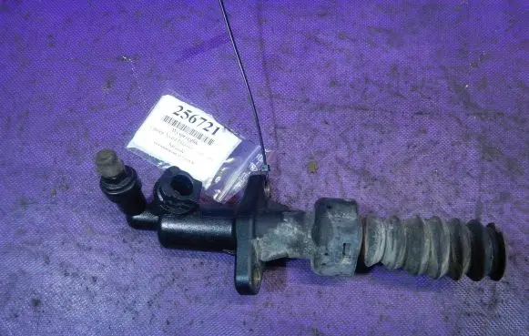 Clutch slave cylinder
