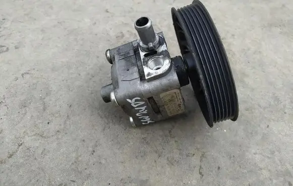 Volvo S60 Power steering pump
